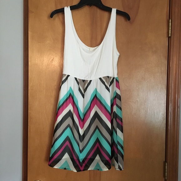 Dresses & Skirts - Dress